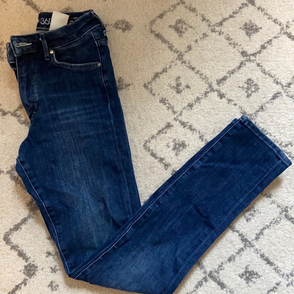 H&M Dark Wash Shaping Skinny High Jeans (Size 27)